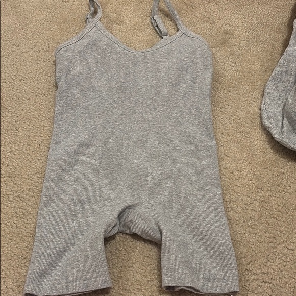 ALO yoga Gray women’s athletic jumpsuit - Picture 1 of 3